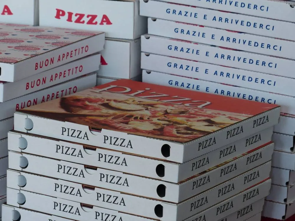 pizza boxes, pudełka po pizzy, recykling pudełek po pizzy
