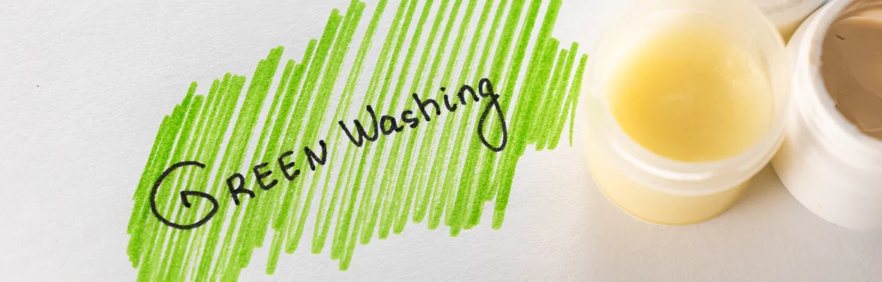 Napis greenwashing zamazany zielonym markerem 