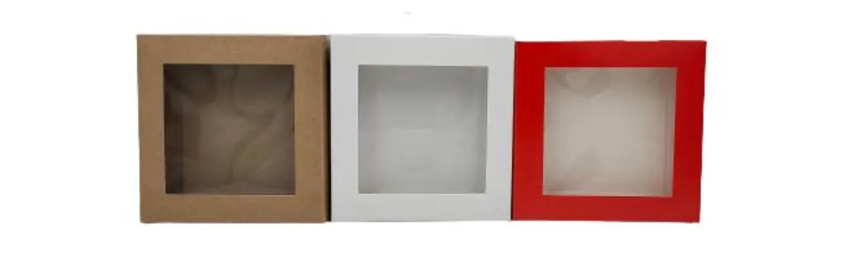 Pudełka z oknem w różnych kolorach