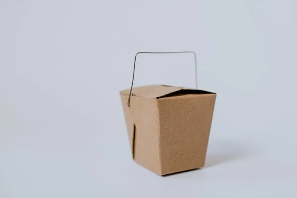 kartonowy lunchbox
