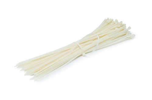 białe samozaciskowe opaski