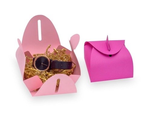 kartonowe pudełko na prezent