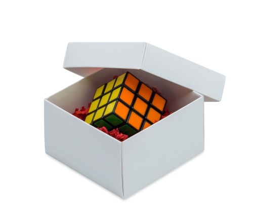 Białe pudełko laminowane