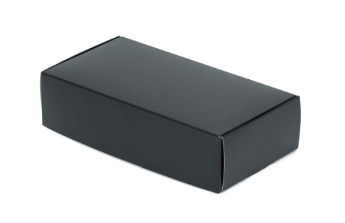 czarne opakowanie laminowane