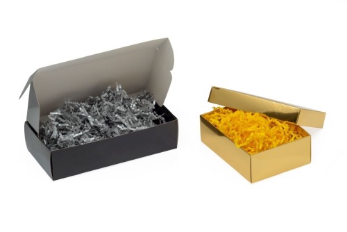 czarne opakowanie laminowane