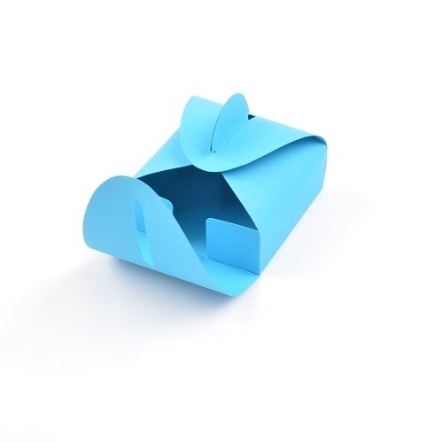 pudełko z tektury na prezent