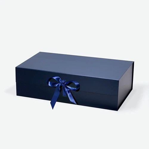 Granatowe pudełko magnetyczne XL 500x340x145 mm ze wstążką prezentową
