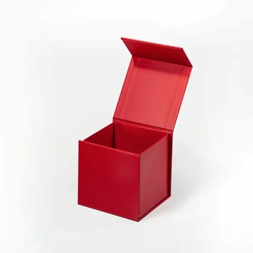 pudelko-prezentowe-magnetyczne-czerwone-cube-120x120x120.jpg