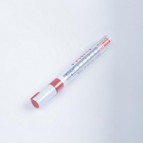 Czerwony pisak olejny