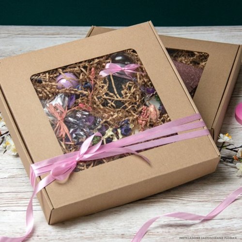 Pudełko fasonowe z okienkiem EKO brąz 300x300x50mm Ozdobne