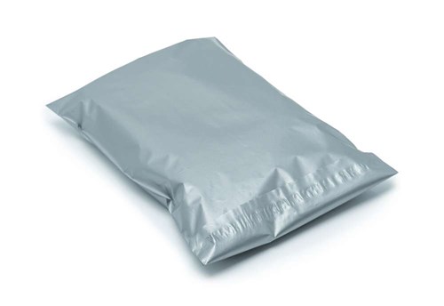 Srebrny foliopak kurierski 320x450 mm z 50% recyklingu – zestaw 50 szt.