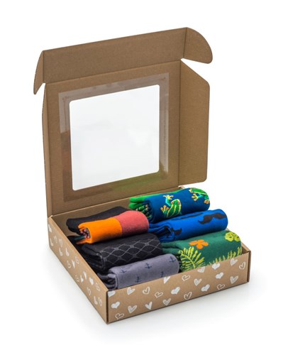 Pudełko ozdobne z oknem, brąz w białe serduszka 200x200x50mm