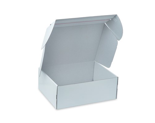 Białe opakowanie e-commerce