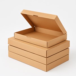 Zdjęcie palety lub dużej paczki 100 kartonów ułożonych w stosie, widoczna skala zestawu.