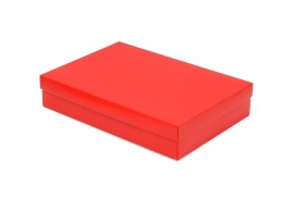 czerwone pudełko z wieczkiem