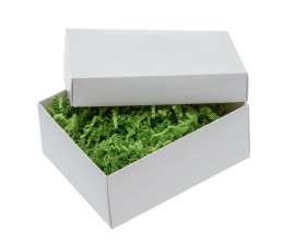 Białe pudełko laminowane A6