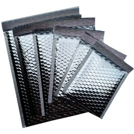 Czarne koperty bąbelkowe metaliczne C13