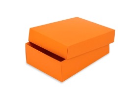 pomarańczowe pudełko kartonowe