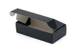 czarne opakowanie laminowane