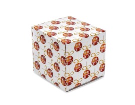 Biały karton wykrojnikowy w czerwone świąteczne bombki do pakowania upominków