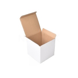 Biały karton wykrojnikowy