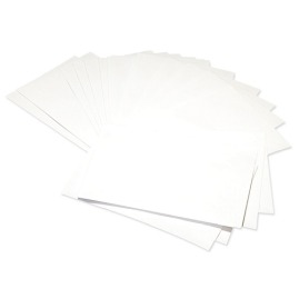 Białe koperty o formacie B5