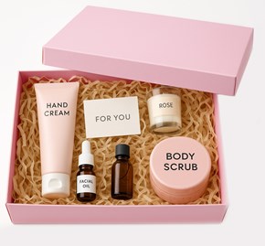 pudełko laminowane różowe