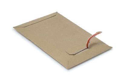 Koperta tekturowa B5 175x250 mm brązowa 450 g z paskiem samoprzylepnym