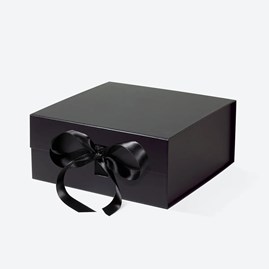 Czarne pudełko magnetyczne 255×255×115 mm ze wstążką