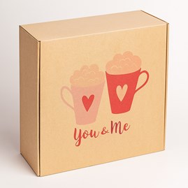 Karton fasonowy kraft 300x300x110 mm z nadrukiem dwóch kubków-serc