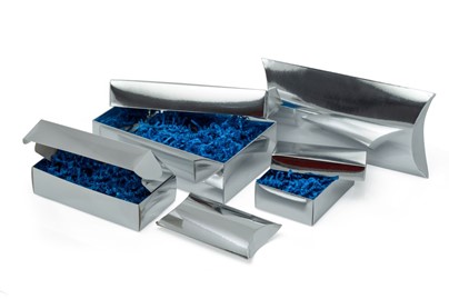 Srebrne pudełko laminowane z uchylonym wieczkiem