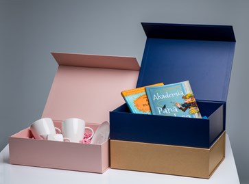 Pudełko magnetyczne 430x330x100mm Granatowe na prezent ozdobne A3