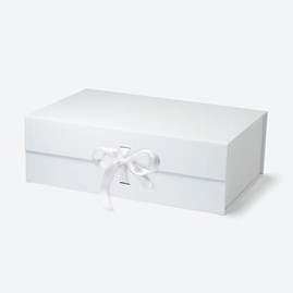 Białe pudełko magnetyczne 305×203×102 mm ze wstążką