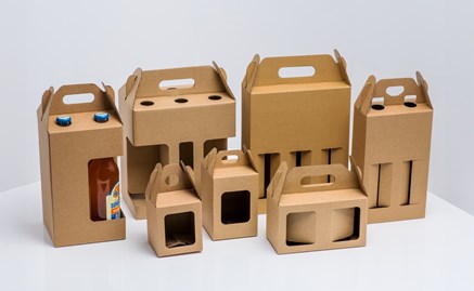 Karton wykrojnikowy z oknem i uchwytem 140x68x258mm na 2 piwa F217