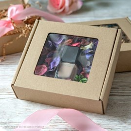 Pudełko z okienkiem 130x130x40mm brązowe