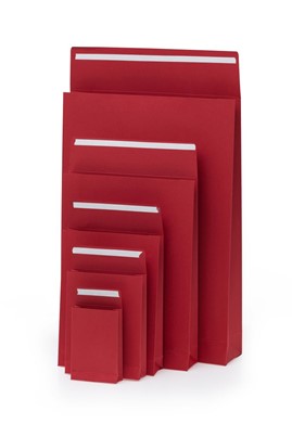 Czerwona koperta kartonowa