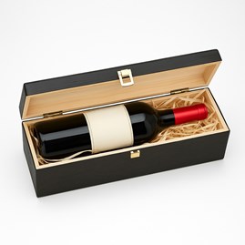 czarne drewniane pudełko na wino