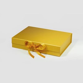 Pudełko magnetyczne A4 perłowe złote ze wstążką 330×255×70 mm